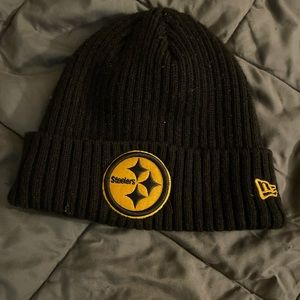 Black steelers beanie